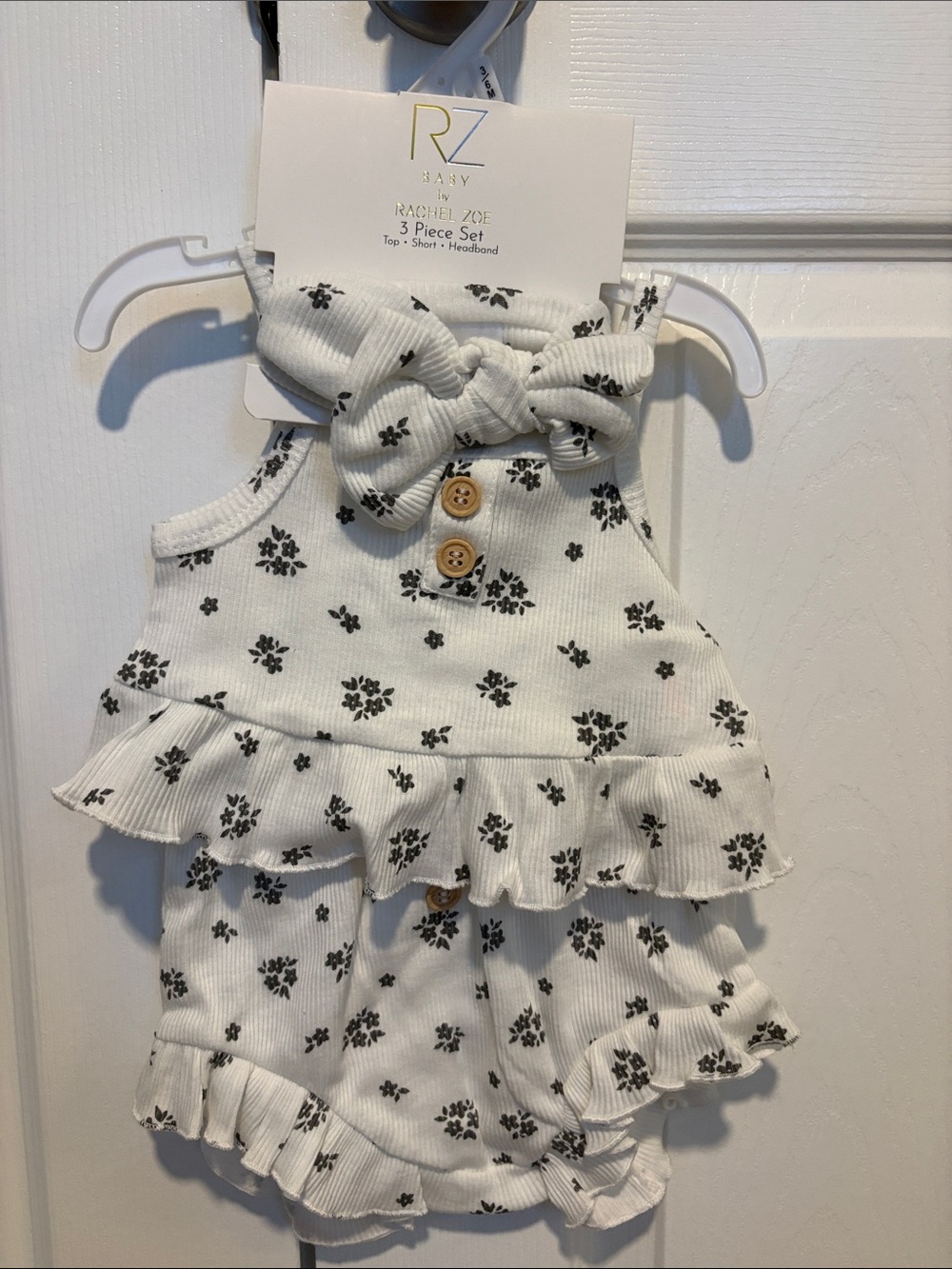 Rachel Zoe White Floral Ribbed Baby 3-Piece Set with Headband